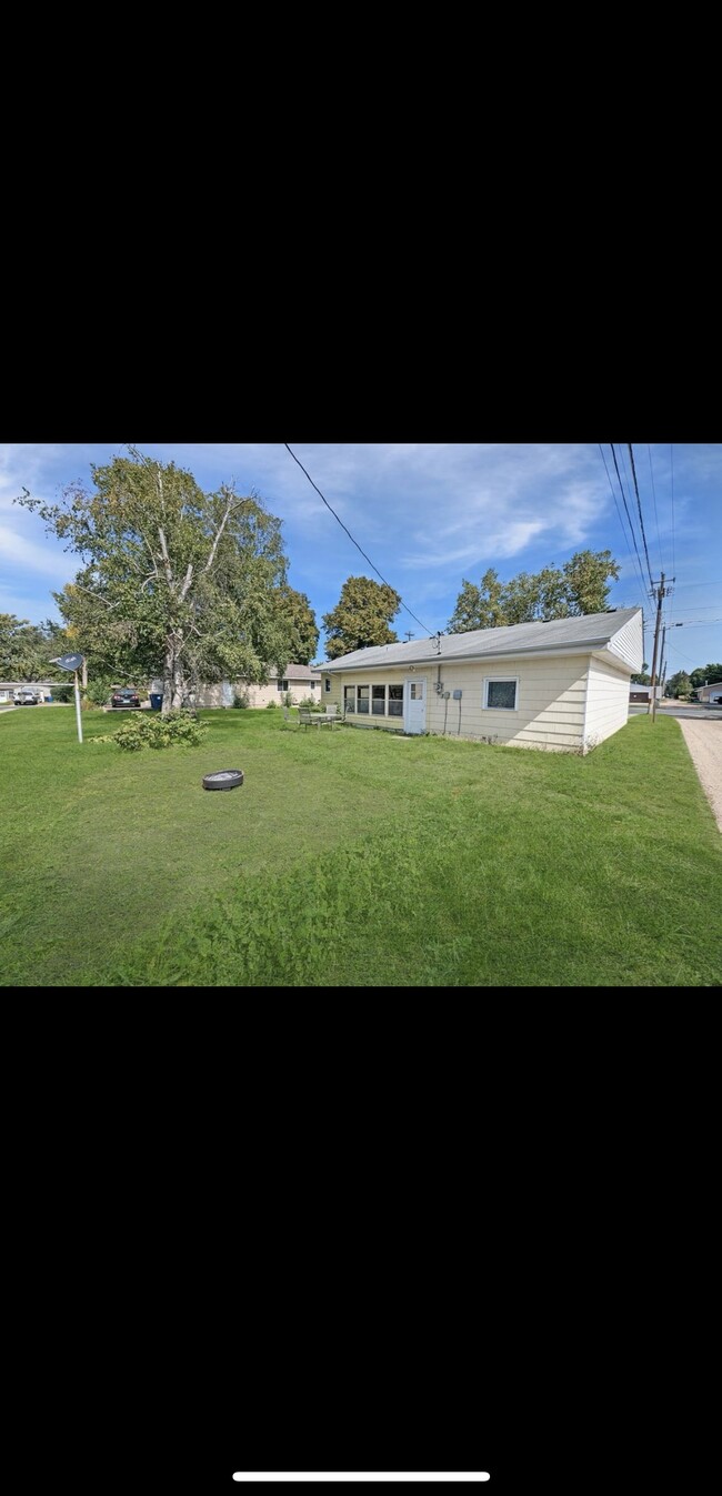 614 Apgar St S in Shakopee, MN - Building Photo - Building Photo