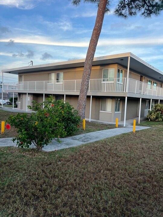 800 N Fiske Blvd, Unit 809 in Cocoa, FL - Building Photo