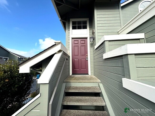 1316 Danberry Ln in Daly City, CA - Building Photo - Building Photo