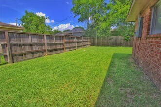 10915 Roandale Dr in Houston, TX - Building Photo - Building Photo