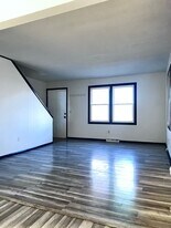 751-751 18th Ave in East Moline, IL - Building Photo