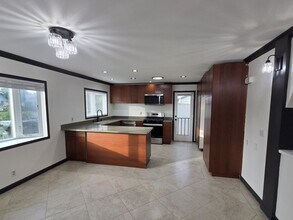 16732 Busby Ln in Huntington Beach, CA - Building Photo - Building Photo