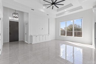 16 Hana Dr in Brownsville, TX - Building Photo - Building Photo