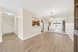 200 Sanders Ferry Rd, Unit 2308 in Hendersonville, TN - Foto de edificio - Building Photo