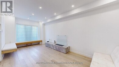 47 Walkview Crescent in Richmond Hill, ON - Building Photo - Building Photo
