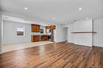 917 Parkway Pl in Yorktown Heights, NY - Building Photo - Building Photo