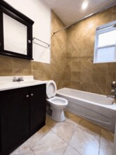 2070 Chomedey Rue in Montréal, QC - Building Photo - Building Photo