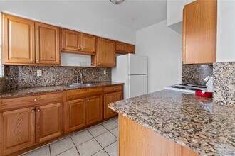 1165 Marseille Dr in Miami Beach, FL - Building Photo - Building Photo
