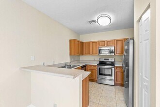 809 Talia Cir in Lake Worth Beach, FL - Building Photo - Building Photo