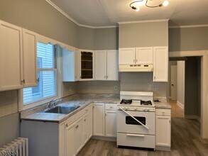 116 N 17th St in East Orange, NJ - Building Photo - Building Photo