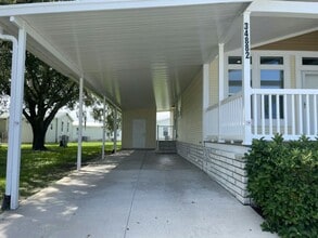 34882 Blue Starling St in Zephyrhills, FL - Building Photo - Building Photo