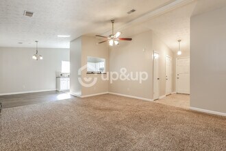 9081 Woodgreen Way in Jonesboro, GA - Building Photo - Building Photo