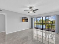 3200 Twin Lakes Terrace in Fort Pierce, FL - Foto de edificio - Building Photo