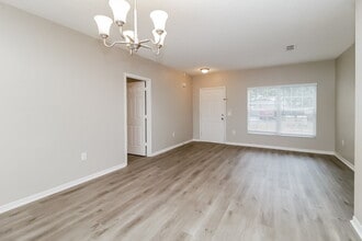 515 Maricopa Dr in Kissimmee, FL - Foto de edificio - Building Photo