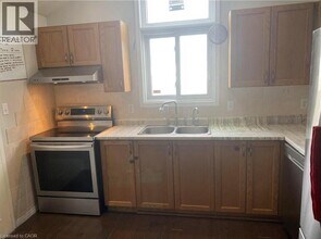 147 Activa Ave in Kitchener, ON - Building Photo - Building Photo