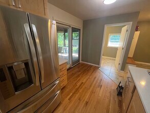 919 Magdeline Dr in Madison, WI - Building Photo - Building Photo