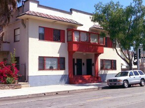 401-409 W 4th St in Long Beach, CA - Building Photo - Building Photo