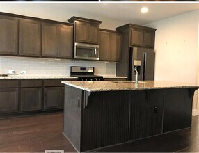 9532 Hunter Ln in Austin, TX - Building Photo - Building Photo