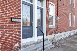 1229-1231-1231 Allen Market Ln in St. Louis, MO - Building Photo