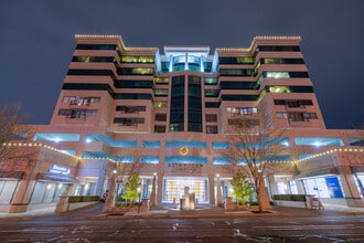 Riverview Tower Apartments in Vancouver, WA - Foto de edificio - Building Photo
