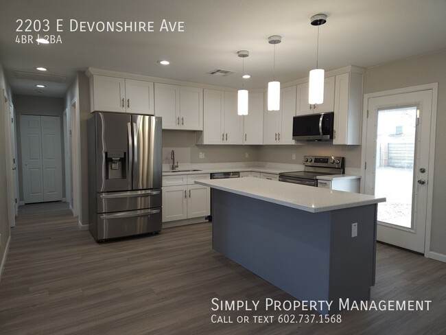 2203 E Devonshire Ave in Phoenix, AZ - Building Photo - Building Photo