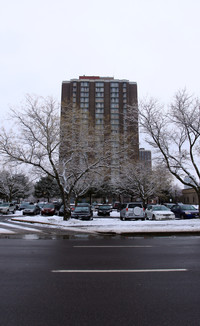 Geneva Towers in Syracuse, NY - Foto de edificio - Building Photo