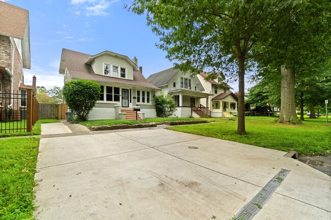 217 Shawnee Dr, Unit 217 Shawnee Dr.