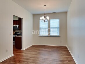 9684 Spencer Woods Rd in Ladson, SC - Foto de edificio - Building Photo