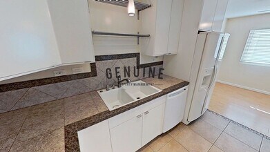 2000 Meyer Pl in Costa Mesa, CA - Building Photo - Building Photo