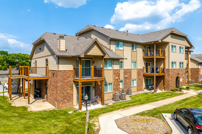 Regency Woods in West Des Moines, IA - Foto de edificio - Building Photo