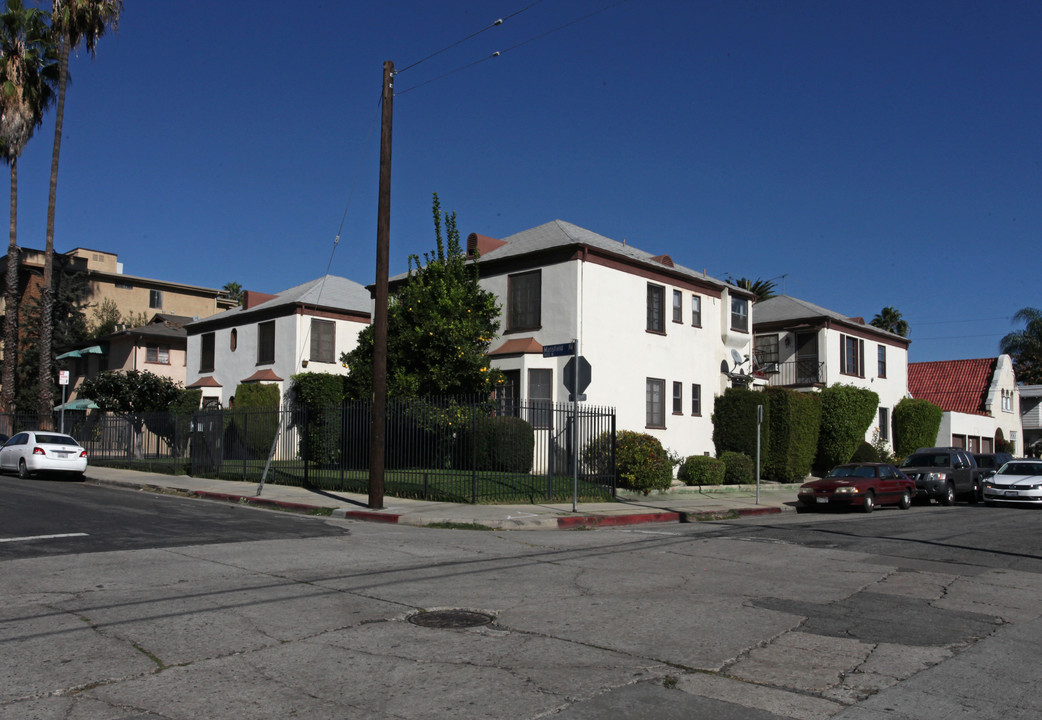 1400-1408 N Mansfield Ave in Los Angeles, CA - Building Photo