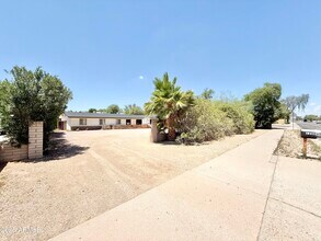 12006 N 64th St in Scottsdale, AZ - Building Photo - Building Photo