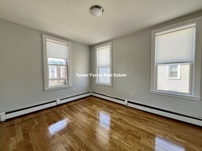 861 E 1st St, Unit 2 in Boston, MA - Building Photo - Building Photo