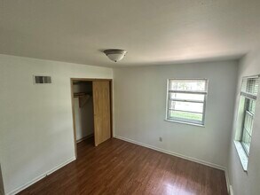 242 Ries Rd in Ballwin, MO - Building Photo - Building Photo