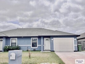 6625 Garden Woods Ave, Unit A1152 in Brownsville, TX - Building Photo