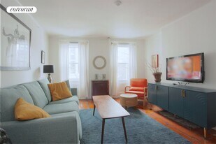 255 Wythe Ave in Brooklyn, NY - Building Photo