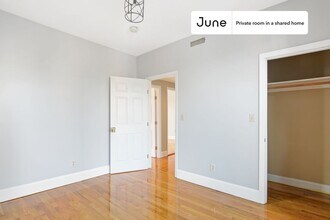 Private bedroom in 4 bed/2 bath Home in Boston, MA - Building Photo - Building Photo
