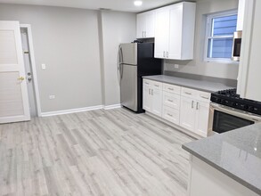 3145 N Monticello Ave in Chicago, IL - Building Photo - Building Photo
