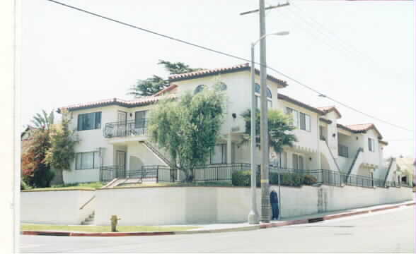 1303 S Leland St in San Pedro, CA - Foto de edificio
