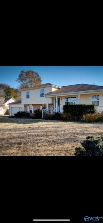 183 Usher Rd in Madison, AL - Building Photo