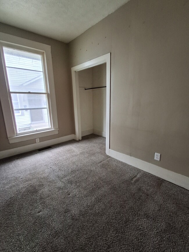 1611 Main St in Anderson, IN - Building Photo - Building Photo