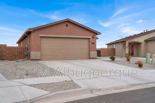 3884 Hernandez St SW in Los Lunas, NM - Building Photo - Building Photo
