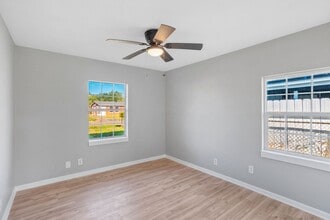 3529 W Roosevelt St in Lake Charles, LA - Building Photo - Building Photo