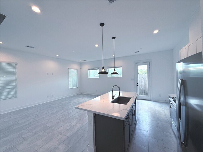 1058 Mansfield St in Houston, TX - Building Photo - Building Photo