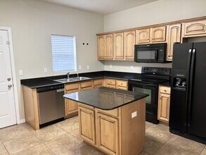 1545 Bentley Cir in Fort Walton Beach, FL - Building Photo - Building Photo