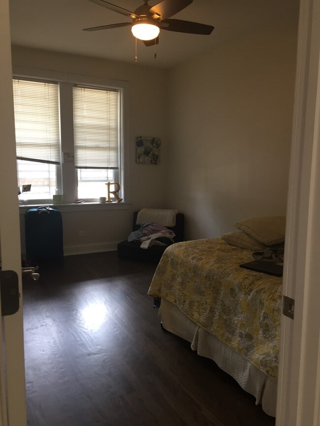 1307 North Artesian Avenue, Unit 2 in Chicago, IL - Building Photo - Building Photo