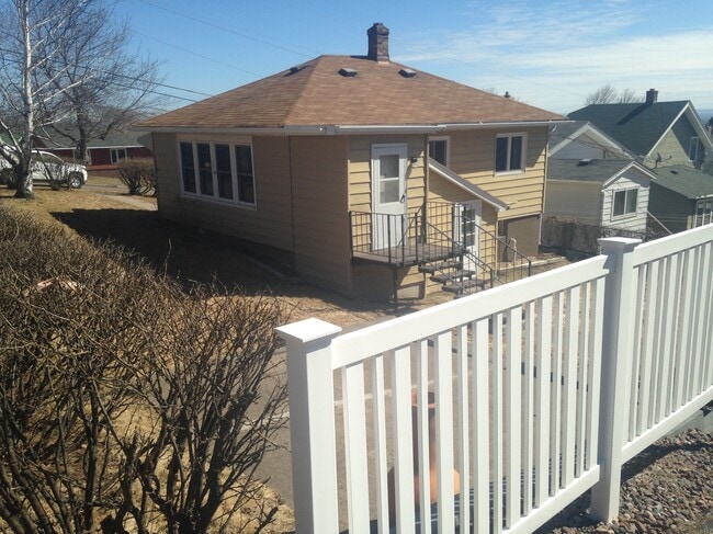 529 N 11th Ave W in Duluth, MN - Building Photo - Building Photo