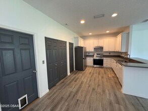 1986 Yellowfin Dr in Port Orange, FL - Building Photo - Building Photo