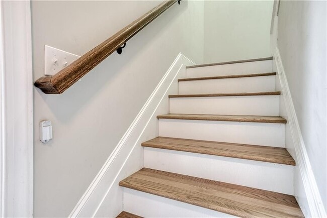 property at 428 Meadow Vista Ln