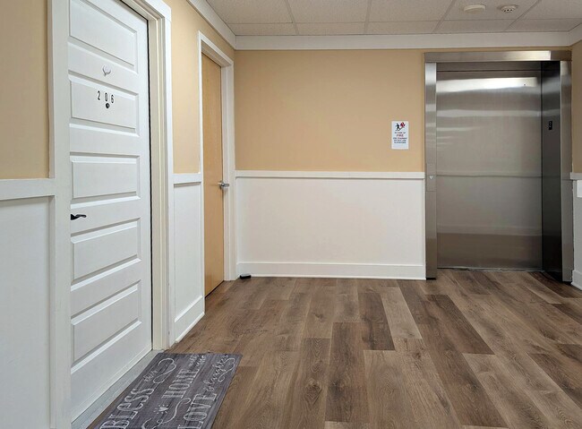 9 Boulder Hills Boulevard in Wantage, NJ - Building Photo - Building Photo